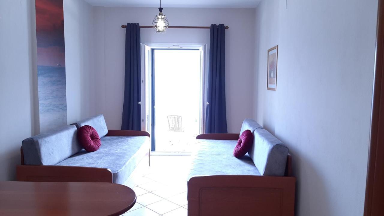 Blue Bay Apartments Sívota Buitenkant foto