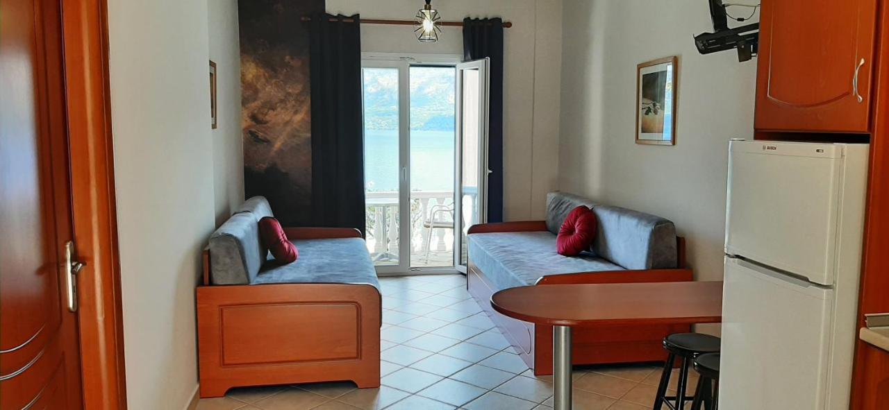Blue Bay Apartments Sívota Buitenkant foto