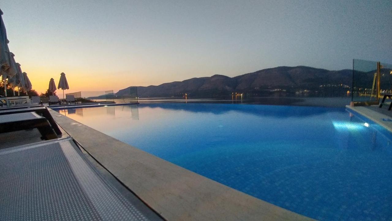 Blue Bay Apartments Sívota Buitenkant foto
